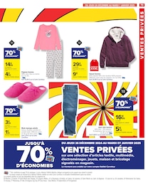 Offre Pyjama dans le catalogue Carrefour du moment à la page 85