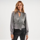 T-shirt métallisé col lavallière noir femme à 25,99 € dans le catalogue La Halle