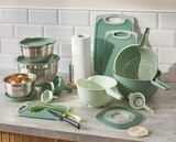 Küchenrollenhalter Angebote von homeware professional bei Möbelzentrum Pforzheim Heilbronn für 2,99 €