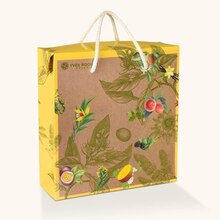 Yves Rocher La Source - Composition Revitalisante et sa Boîte Cadeau Jaune Promo Composition Revitalisante et sa Boîte Cadeau Jaune dans le catalogue Yves Rocher "À moi les nouveautés !" à La Source