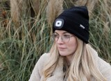Mütze mit herausnehmbarer LED-Lampe bei Globus-Baumarkt im Prospekt "" für 5,00 €
