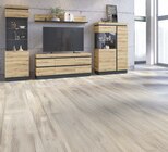 Aktuelle Fernseher Angebote bei BRAUN Möbel-Center in Singen (Hohentwiel) Aktuelles Vitrine, 1 Tür Angebot bei BRAUN Möbel-Center in Singen (Hohentwiel) ab 39,00 €