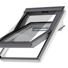 Store fenêtre de toit VELUX pare soleil manuel noir MHL CK00, cadre Noir à Leroy Merlin dans Mannevillette Store fenêtre de toit VELUX pare soleil manuel noir MHL CK00, cadre Noir à Leroy Merlin dans Mannevillette