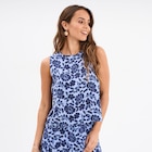 Blouse sans manches col rond bleu femme en promo chez La Halle Blouse sans manches col rond bleu femme dans le catalogue La Halle
