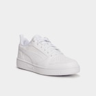 Tennis basses à lacets Puma V6 blanc fille en promo chez La Halle Tennis basses à lacets Puma V6 blanc fille dans le catalogue La Halle