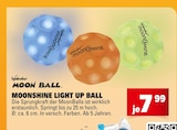 Moonshine Light Up Ball im Angebot bei E center in Darmstadt Moonshine Light Up Ball Angebote von Waboba bei E center Darmstadt für 7,99 €