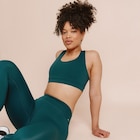 Promo Brassière de sport dos nageur vert canard femme à 12,99 € dans le catalogue La Halle à Saint-Clément-de-Rivière