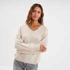 La Halle Clamart - Promo Pull col en V manches longues ecru femme Promo Pull col en V manches longues ecru femme à 17,99 € dans le catalogue La Halle à Clamart