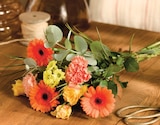 Bouquet composé 14 tiges anniversaire - Intermarché Super Bouquet composé 14 tiges anniversaire à 8,99 € dans le catalogue Intermarché Super