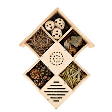 Nature & Découvertes Illzach - JE FABRIQUE MON HÔTEL À INSECTES Promo JE FABRIQUE MON HÔTEL À INSECTES dans le catalogue Nature & Découvertes "Balcons et jardins en fête !" à Illzach