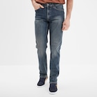 Jeans straight 5 poches denim used homme en promo chez La Halle Jeans straight 5 poches denim used homme dans le catalogue La Halle