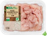 Frisches Puten-Geschnetzeltes im Angebot bei REWE in Dreieich Frisches Puten-Geschnetzeltes Angebote von REWE Bio bei REWE Dreieich für 29,90 €