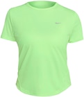 Tee-shirt de running Femme - Nike en promo chez Intersport Tee-shirt de running Femme - Nike dans le catalogue Intersport