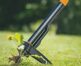 Désherbeur xact 4 dents - FISKARS dans le catalogue Super U