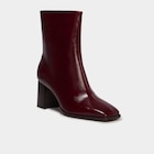 La Halle Lanester - Promo Bottines à talon bloc bout carré bordeaux femme Promo Bottines à talon bloc bout carré bordeaux femme à 39,99 € dans le catalogue La Halle à Lanester