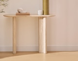 Console Anaya effet travertin dans le catalogue Maxi Bazar