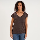 La Halle Cogolin - Promo T-shirt col v poche poitrine marron foncé femme Promo T-shirt col v poche poitrine marron foncé femme à 7,99 € dans le catalogue La Halle à Cogolin