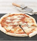 Pizza 'L' Italie des Pizzas' Tirolèse - Super U à Calais Pizza 'L' Italie des Pizzas' Tirolèse en promo chez Super U Calais à 6,99 €