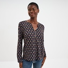 La Halle Saint-Memmie - Promo T-shirt col mao manches retroussables bleu marine femme Promo T-shirt col mao manches retroussables bleu marine femme à 6,49 € dans le catalogue La Halle à Saint-Memmie