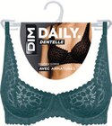 Soutien-gorge Daily Dentelle - DIM en promo chez Intermarché Hyper Grenoble à 9,95 €