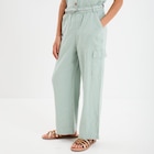 Promo Pantalon large lin mélangé ceinturé vert pastel fille à 10,00 € dans le catalogue La Halle à Pessac