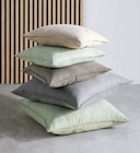 Aktuelles Kissen 'NATHI' Angebot bei mömax in Regensburg ab 4,99 €