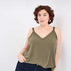 Débardeur col V bretelle macramée vert kaki femme grande taille en promo chez La Halle Débardeur col V bretelle macramée vert kaki femme grande taille dans le catalogue La Halle