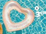 Bouée cœur dans le catalogue Gifi