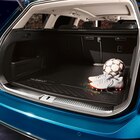 Gepäckraumschale für den Extra-Schutz im Kofferraum bei Volkswagen im Rees Prospekt für 104,00 €