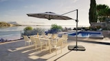 Parasol excentré Ronda 350 - HYBA - Carrefour à Bordeaux Parasol excentré Ronda 350 - HYBA en promo chez Carrefour Bordeaux à 149,99 €