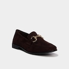 Mocassin femme suédine boucle métal marron foncé femme - La Halle à Colombes Mocassin femme suédine boucle métal marron foncé femme en promo chez La Halle Colombes à 29,99 €