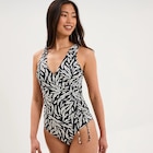 Promo Maillot de bain une pièce croisé noir femme à 29,99 € dans le catalogue La Halle à Brives-Charensac