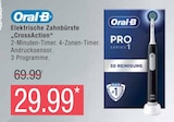 Elektrische Zahnbürste „CrossAction“ von ORAL-B im aktuellen Marktkauf Prospekt