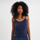 La Halle Château-du-Loir - Promo Débardeur bretelles réglables en coton bleu marine femme Promo Débardeur bretelles réglables en coton bleu marine femme à 3,99 € dans le catalogue La Halle à Château-du-Loir