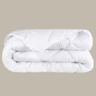 Couette 1 personne tempérée blanche 140x200cm en promo chez Gifi Bastia à 14,90 €