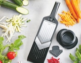 Julienne V-Hobel VIOLI 2.0 im Segmüller Prospekt Julienne V-Hobel VIOLI 2.0 von Gefu im aktuellen Segmüller Prospekt für 14,99 €