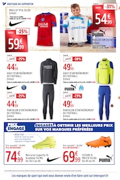 Promos Maillot Football dans le catalogue "DU SPORT ACCESSIBLE À TOUS, C'EST ÇA LA MAGIE DE NOËL !" de Intersport à la page 10 Promos Maillot Football dans le catalogue "DU SPORT ACCESSIBLE À TOUS, C'EST ÇA LA MAGIE DE NOËL !" de Intersport à la page 10