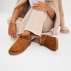 Bottines fourrées marron femme en promo chez La Halle Bottines fourrées marron femme dans le catalogue La Halle