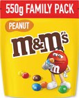 Billes chocolatées cacahuète enrobées de chocolat - M&M'S - Netto à Palaiseau Billes chocolatées cacahuète enrobées de chocolat - M&M'S en promo chez Netto Palaiseau à 3,57 €