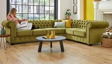 Seats and Sofas Niederzier - Edinburgh Chesterfield Ecksofa Edinburgh Chesterfield Ecksofa Angebot bei Seats and Sofas Niederzier im Prospekt Bis zu 60% Rabatt