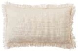 Coussin deco gaufré 30x50cm en promo à 7,63 € chez Hyper U Coussin deco gaufré 30x50cm dans le catalogue Hyper U