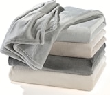 Wohndecke im Angebot bei Möbel Bohn in Fürth Wohndecke Angebote von SO!WONDERFUL bei Möbel Bohn Fürth für 9,95 €