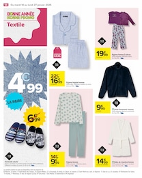 Offre Robe Femme dans le catalogue Carrefour du moment à la page 58