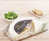 Promo Brie de meaux aop à 2,88 € dans le catalogue U Express à La Bazoge