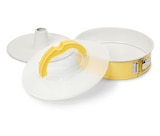 Tchibo im Supermarkt - Springform mit Transportdeckel Angebot im Prospekt Springform mit Transportdeckel bei Tchibo im Supermarkt im Prospekt "" für 14,99 €