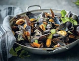 Moules de Bouchot en promo chez Intermarché Moules de Bouchot dans le catalogue Intermarché