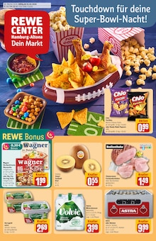 Volvic im REWE Prospekt "Dein Markt" mit 40 Seiten (Hamburg)