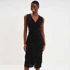 Robe droite longueur genou coton noir femme - La Halle à Sarcelles Robe droite longueur genou coton noir femme en promo chez La Halle Sarcelles à 29,99 €