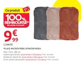 Promo Plaid microfibre Gris foncé à 9,99 € dans le catalogue Mr.Bricolage à Saint-Renan