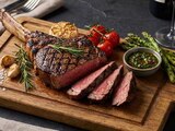 Schweine-Tomahawk Kräuter mariniert im Angebot bei Marktkauf in Greifswald Schweine-Tomahawk Kräuter mariniert Angebote von Ran an den Grill bei Marktkauf Greifswald für 7,90 €
